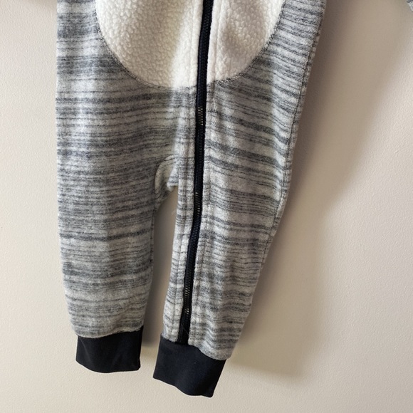 Cat & Jack heather grey reindeer one piece 12m nwt - Picture 4 of 6